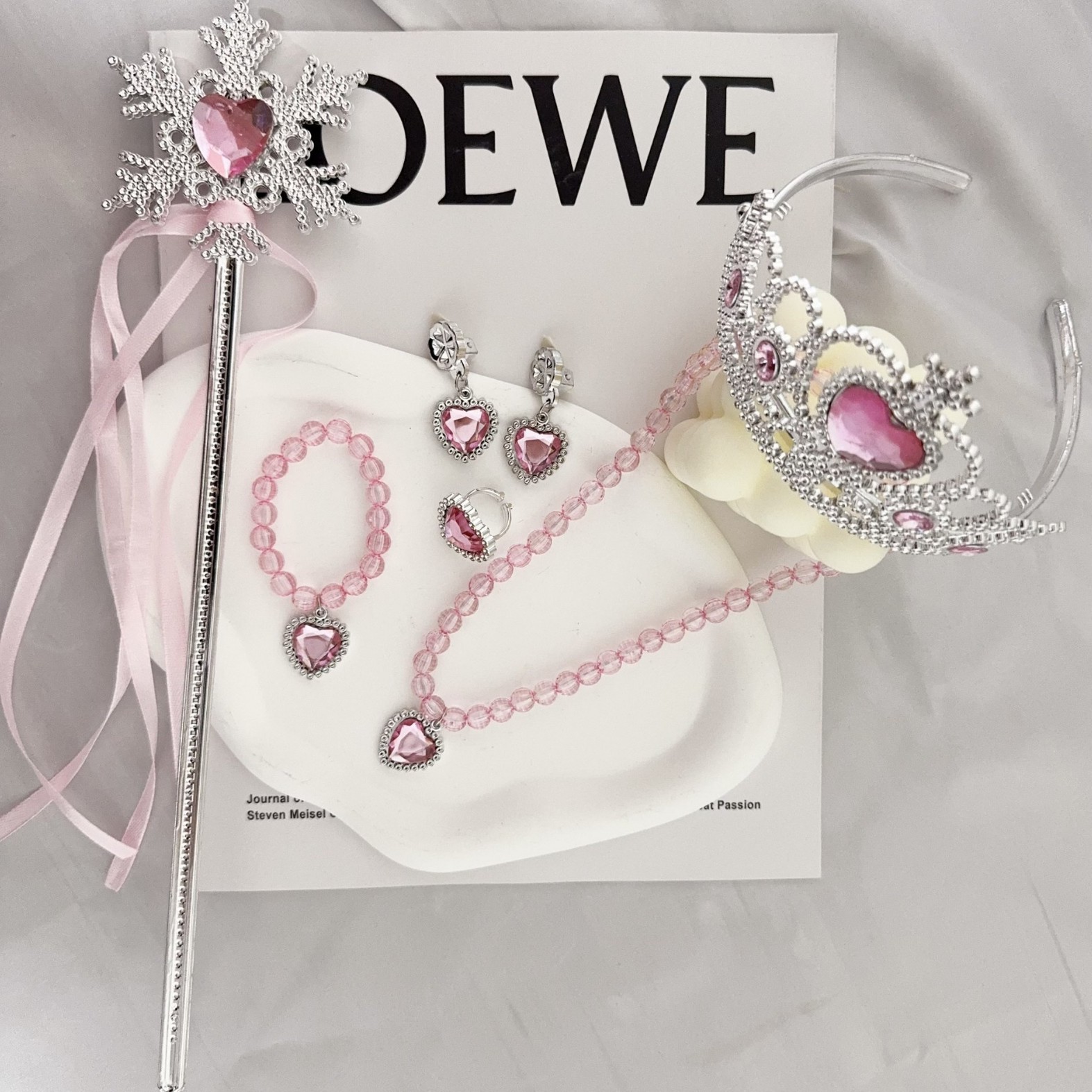 طقم قلادة للفتيات على شكل تاج  - مراجعة Jewelry Making For Kids وسعره
